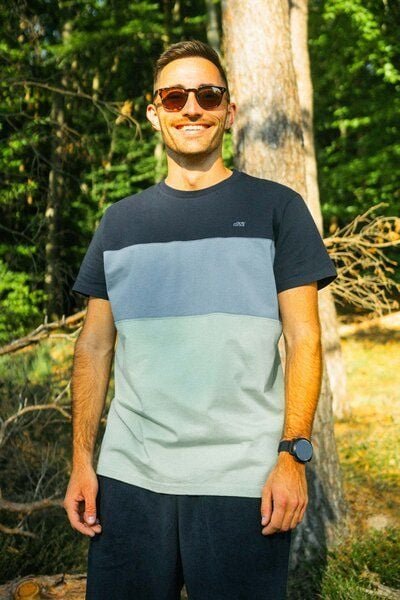 dirts Color Block T-Shirt