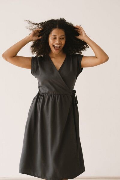 TIRALAHILACHA Hira Tencel wrap midi dress