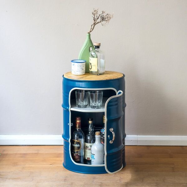 Lockengelöt Minibar mit Tür aus einem kleinen Ölfass Hamburger Ölfass, made in Hamburg.