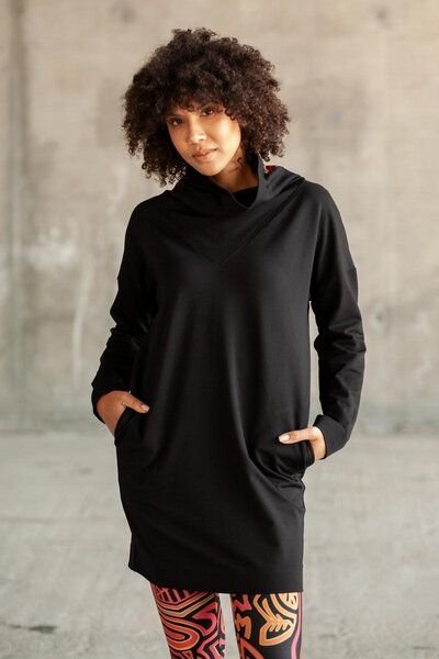 Tunika Wrap – Gerader Schnitt – Lockerer V-Ausschnitt – Langen Ärmeln – Zwei große Taschen – Fair produziert in EU – KOK...