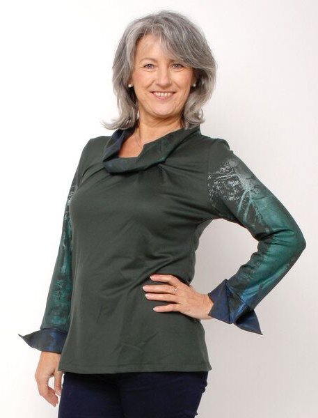 Peaces.bio - handbedruckte Biomode Edle Bluse "Tannentraum"