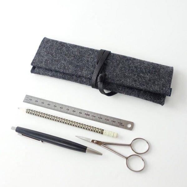 matilda k. manufaktur stiftemäppchen schlampermäppchen federmäppchen 'leonore' aus Wollfilz anthrazit