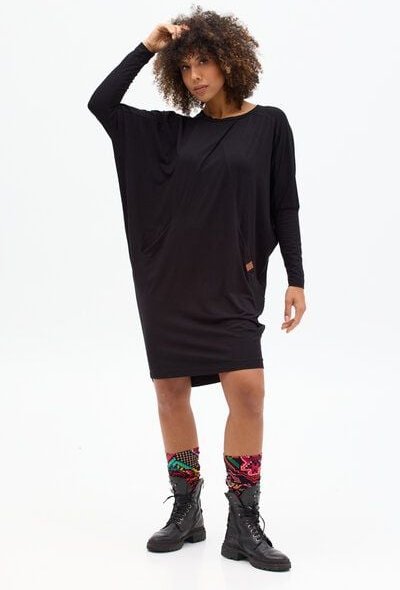 KOKOworld Kleid Toa – aus weicher Viskose – mit Bootsausschnitt und praktischen Taschen – Fair produziert in Polen