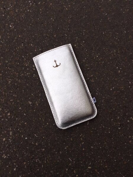 ELEKTROPULLI E L E K T R O P U L L I - Handyhülle für dein iPhone 6-8 ohne Bumper