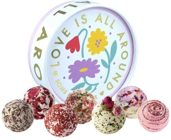 Bomb Cosmetics Geschenkset LOVE IS ALL AROUND