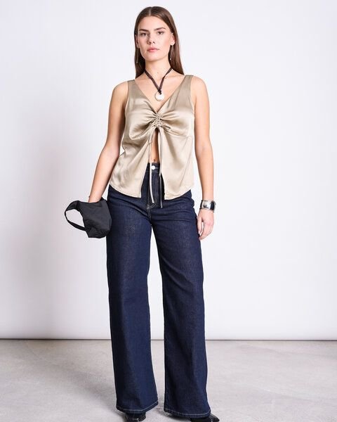 JAN 'N JUNE RUFFLED V-NECK TOP TALARA