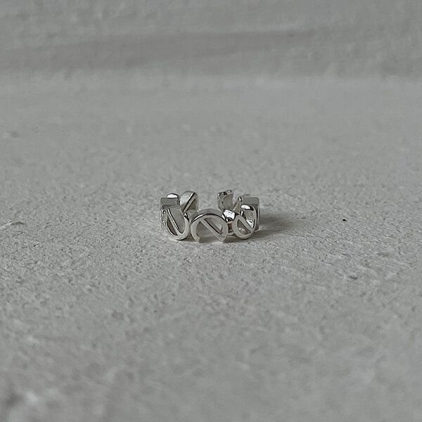 noemvri fashion label Logo earcuff