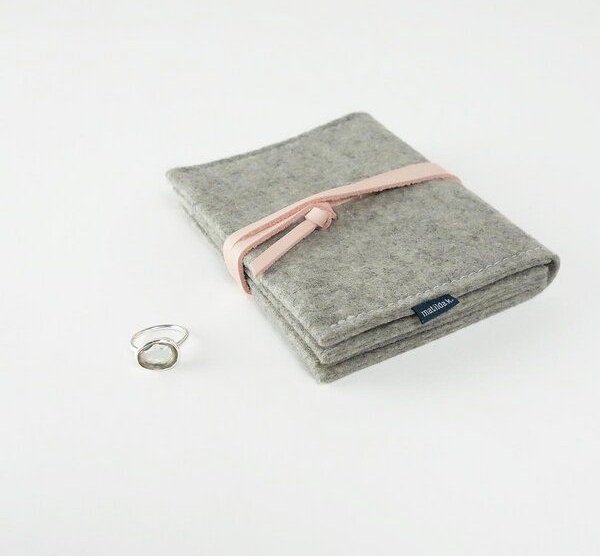 matilda k. manufaktur Schmuckaufbewahrung 'schmucknest' groß aus Wollfilz hellgrau 'alice'