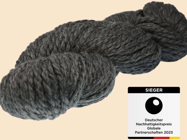 verdonna handgesponnene Alpakawolle Sawi zum Stricken, Chunky, Babyalpaka, Grobstrick, je 100 Gramm