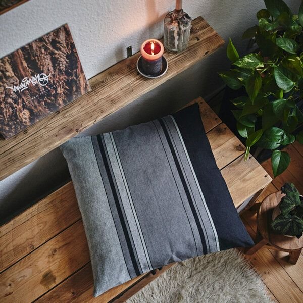 HängemattenGlück Sofakissen / Kopfkissen aus reiner Bio Baumwolle (Bezug und Füllung) 60x60cm Grau- / Naturtöne