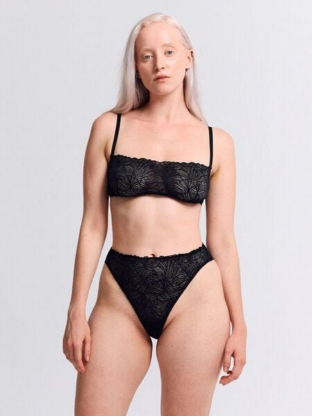 erlich textil Fluid Lace High Waist Brazil String mit Spitze aus recyceltem Polyamid, made in Europe