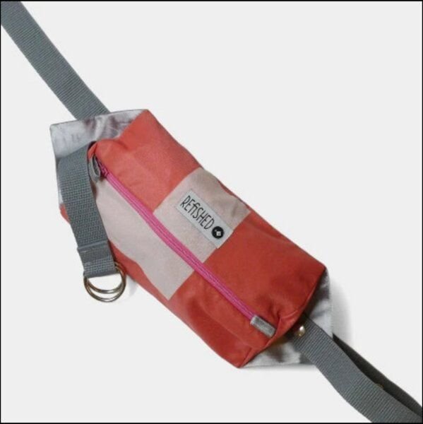 REFISHED fair fashion Bauchtasche 'BUM BAG' - upcycelte Fahnen