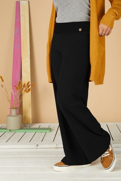 La Gitana Lässige Hose „Enja“ aus Bio French Terry, Passform: bequem in weitem Marlene Stil