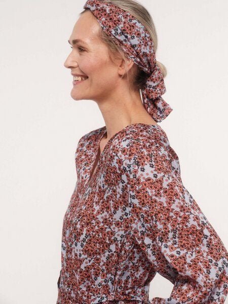 LANIUS Tuch Print Flower Field aus TENCEL