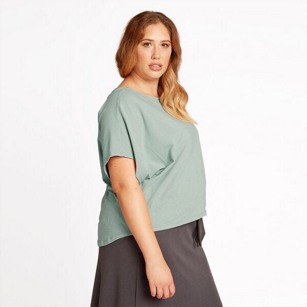 WiDDA berlin Rückenfreies Shirt FARI aus TENCEL® Modal Jersey