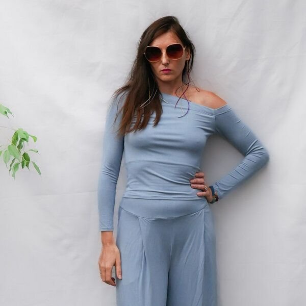 10 BODIES Asymmetrical Longsleeve aus Modal Tencel