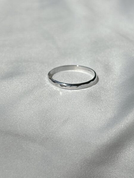 ST'ATOUR YETTA THIN - gehämmerter Ring