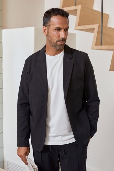 About Companions Legerer Blazer ENVER aus einer nachhaltigen Tencelmischung.