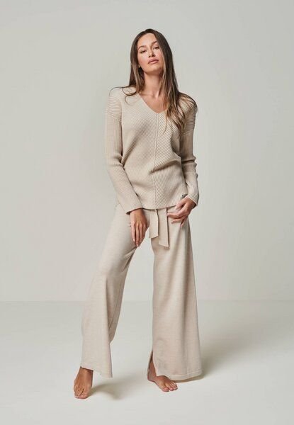 YOU LOOK PERFECT Merino Loungewear Set "Strickpullover Blossom & Strickhose Bailey"