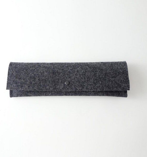 matilda k. manufaktur stiftemäppchen schlampermäppchen federmäppchen 'leonore' aus Wollfilz mit Knopf 4 Farben