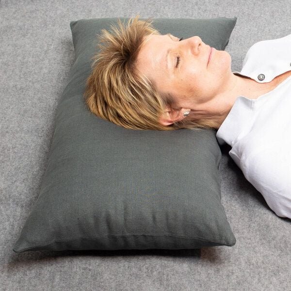 nahtur-design 2-Kammer-Nackenkissen - mit Dinkelspelz & Wollkügelchen inklusive Leinenbezug