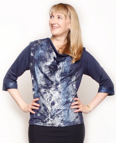 Peaces.bio - handbedruckte Biomode Wasserfallshirt Bachgeflüster in Navy