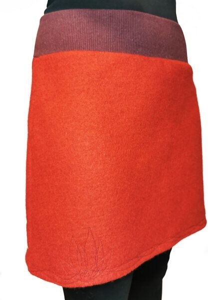 Rock Wollrock kurz Wollwalk bio Unikat mit Stickerei liebewicht