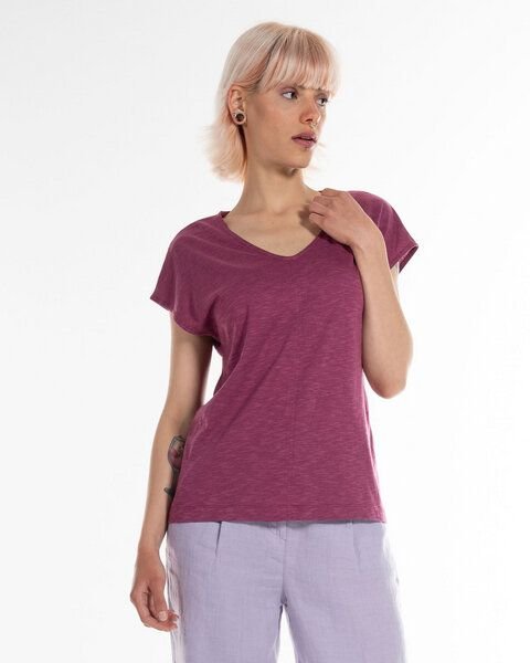 Alma & Lovis Legeres V-Shirt aus leichter Bio-Baumwolle / EcoVero | Flamé V