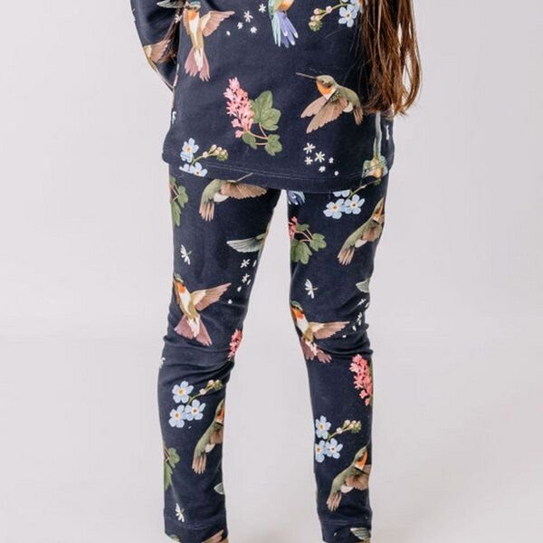 Kinder Leggings – Dunkelblau mit Kolibri- und Blumenmuster, weich & bequem | von Walkiddy