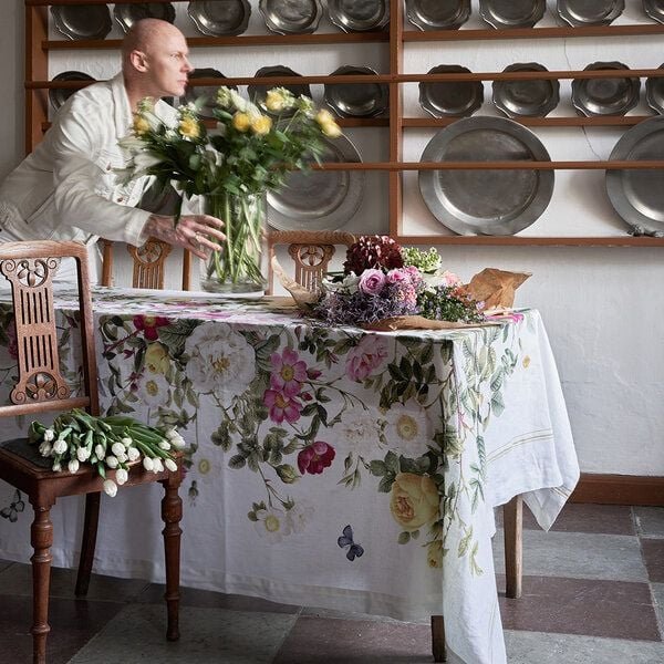 Koustrup & Co Exklusive Leinen-Tischdecke mit Rosenmotiv – 220 × 145 cm