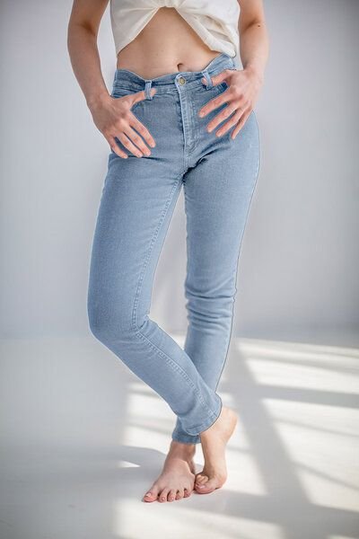 KOKOworld Jeans Mona hellblau – zeitloser klassischer Schnitt – nachhaltiger Denim aus verantwortungsvoller Baumwolle – ...