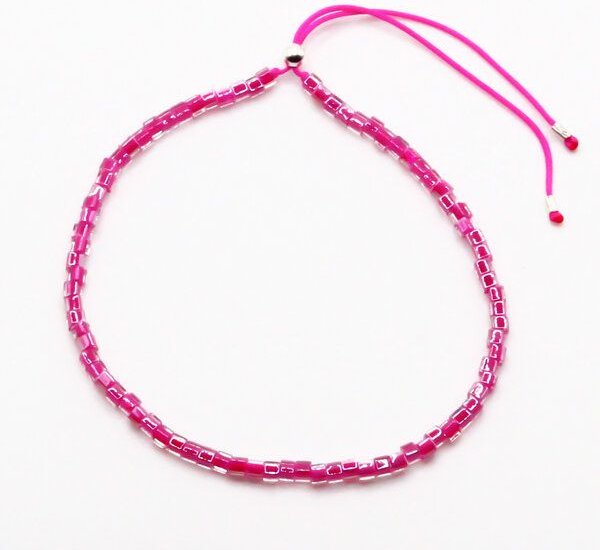 Thumbnail - juni Neon Armband fuchsia aus Würfel-Perlen mit verstellbarer Schiebeperle aus recyceltem Gold oder Silber
