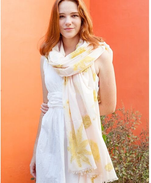 Sundara Schal aus 100% Bio-Baumwolle – ECO PRINT