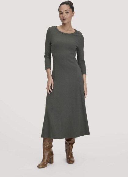 hessnatur Rib Kleid Midi Slim aus Bio-Baumwolle