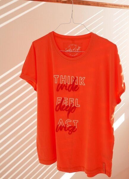 SPARKLES OF LIGHT Boxy Shirt | THINK FEEL ACT