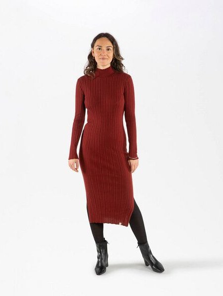 Matona Elegantes langes Kleid für Frauen aus Bio-Baumwolle / Ribbed Dress