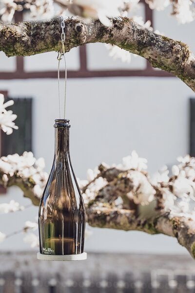 MaBe hängeWINDLICHT® aus der Sektflasche - witzige & nachhaltige Geschenkidee