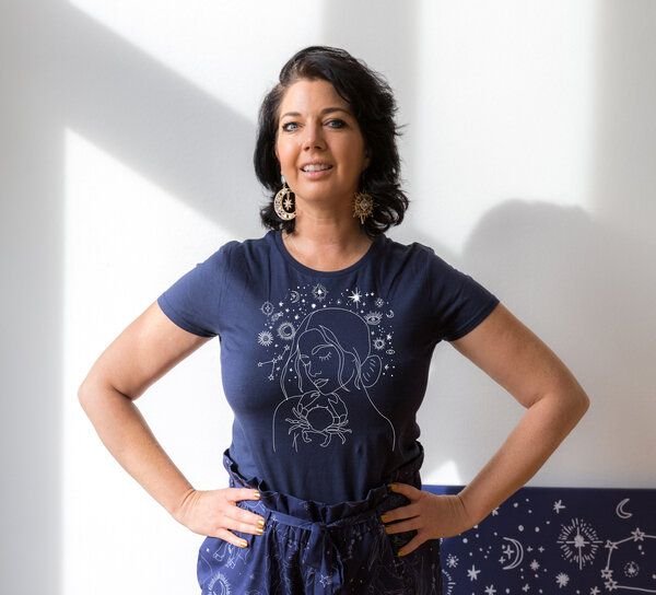 Sophia Schneider-Esleben T-Shirt Zodiac, Damen T-Shirt aus Bio-Baumwolle