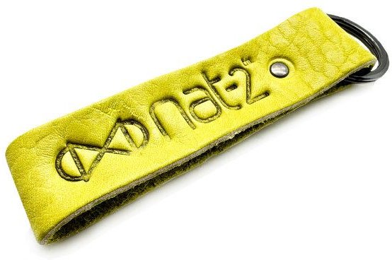 nat-2 Schlüsselanhänger aus japanischem Leder mit Rotwein, Matcha & Indigo gegerbt