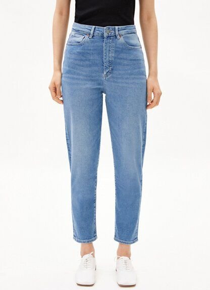 ARMEDANGELS MAIRAA Damen Mom Jeans recycelter Baumwoll Mix Comfort Stretch