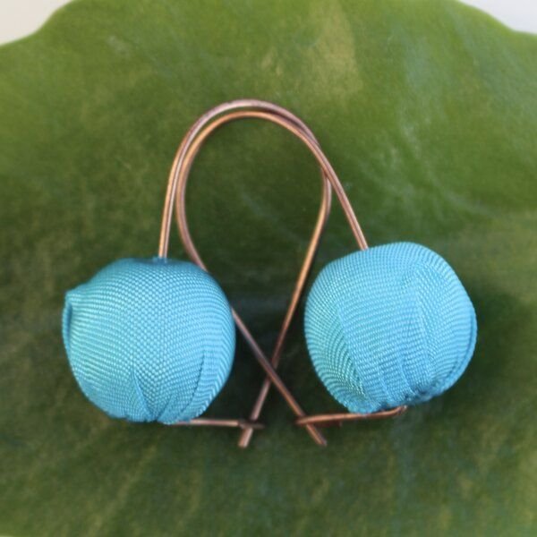 Schönes aus Indochina Seidenohrringe