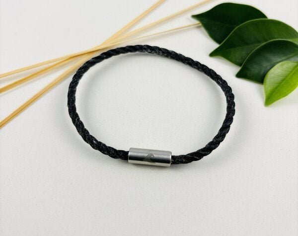 Purewater Upcycling-Fischernetzarmband mit gravierter Welle (Unisex)