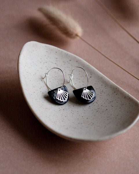 lille mus Creolen 'Halbkreis Fächer' aus Porzellan und 925 Silber / vergoldet