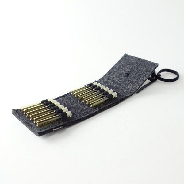 matilda k. manufaktur Taschenapotheke für homöopathische Globuli aus Filz anthrazit mit 12 leeren Gläschen 'samuel'