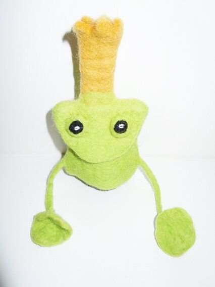 Thumbnail - short'n'pietz Froschkönig mit Armen als Filz Eierwärmer