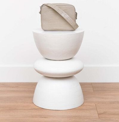Thumbnail - Denise Roobol The Messenger Bag
