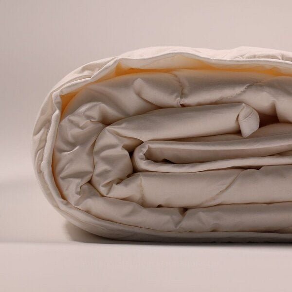 Slāf Lotus/ Lyocell Ganzjahres Bettdecke 155x220