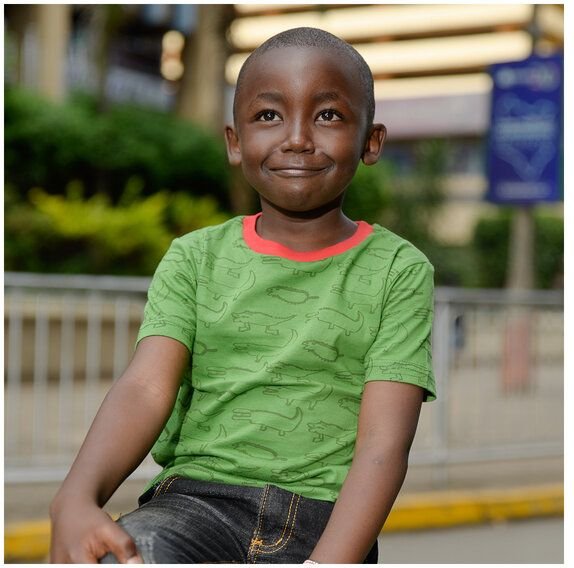 Kipepeo-Clothing Kinder T-Shirt mit Print aus Bio-Baumwolle CROCODILES grün