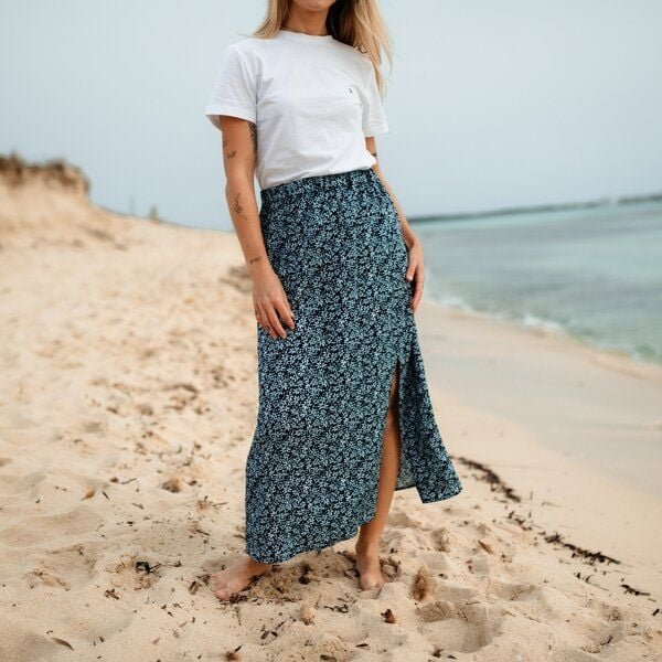 NORDLICHT Langer Rock mit Schlitz Junna mit Blumenmuster aus 100% Ecovero
