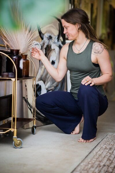 YogiLiebe Lakshmi Shirt aus Modal – weich wie Seide & handgenäht in der Ortenau